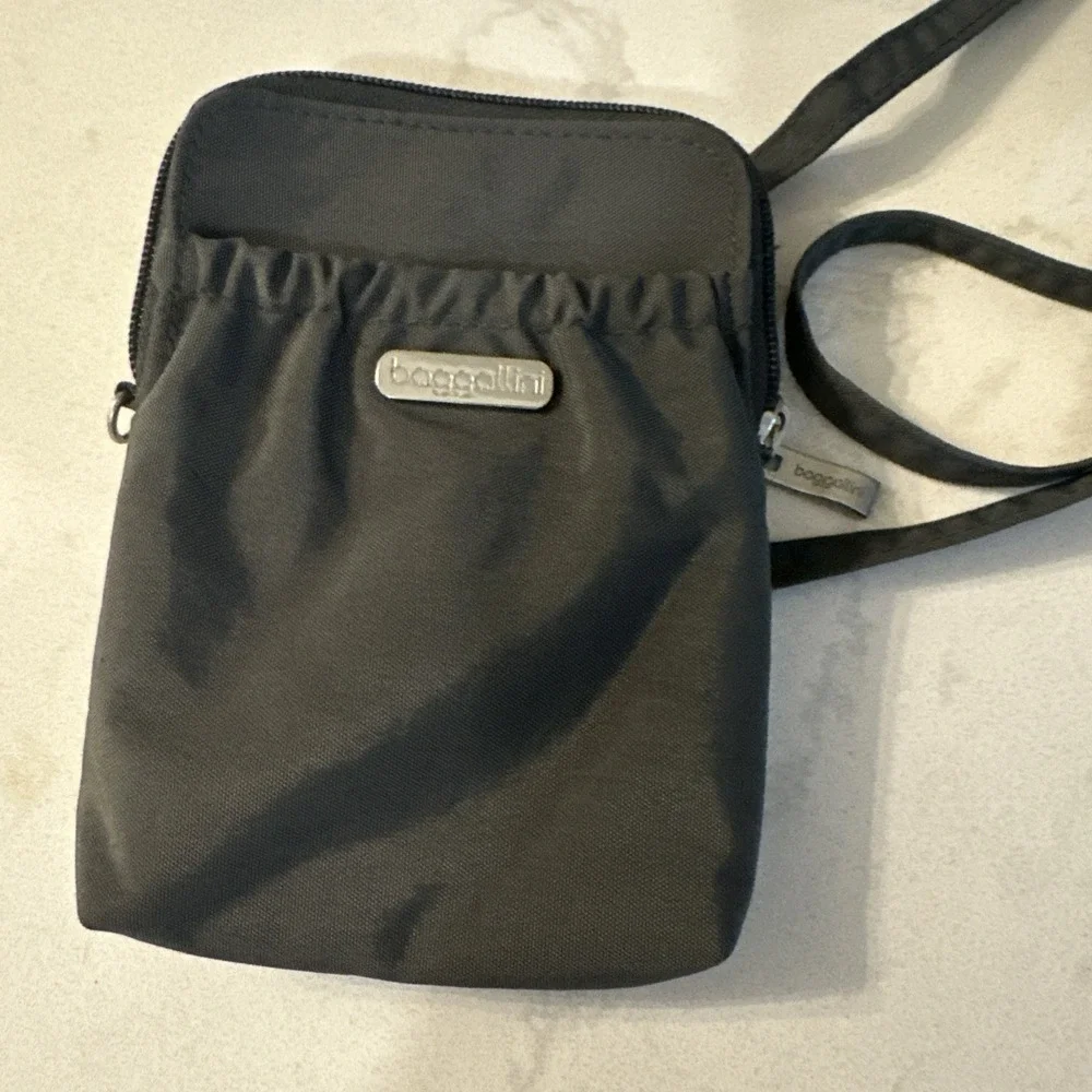 Baggallini RFID Bryant Crossbody Bag - Dark Gray Nylon Stylish RFID